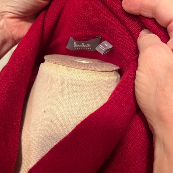 Cashmere Sweater - Picture 2 of 3